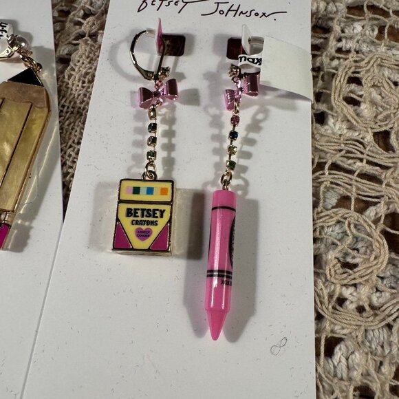 Betsey Johnson Teacher Statement earrings set of 2 - Picture 4 of 9